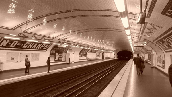 Paris underground. Paris subway. Paris trains. 