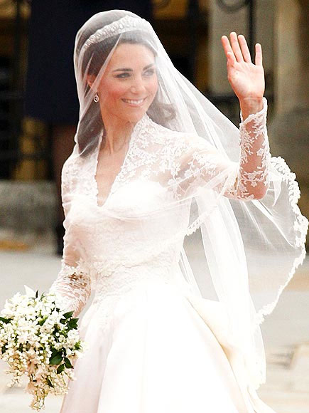 royal wedding dress; kate middleton's wedding dress; princess grace kelly's wedding dress; sarah burton for alexander mcqueen