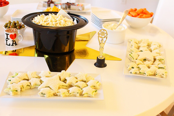 Cute ideas for how to throw an awards show party -- top hat popcorn buckets & star-shaped sandwiches via www.KellyGolightly.com