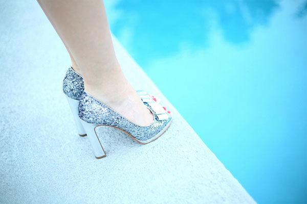 sparkly shoes; how to wear sparkly shoes; where to find glittery shoes; cute sparkly heels for cheap; affordable glittery shoes; affordable sparkly shoes; sole society sparkly shoes