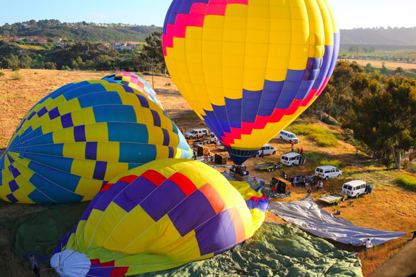 what to wear on a hot air balloon ride