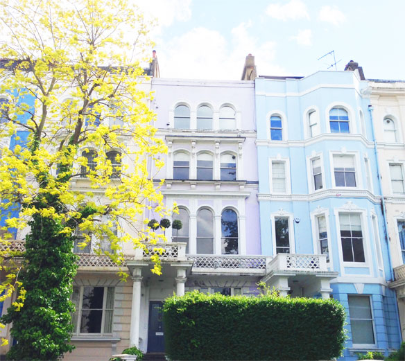 pastel buildings notting hill