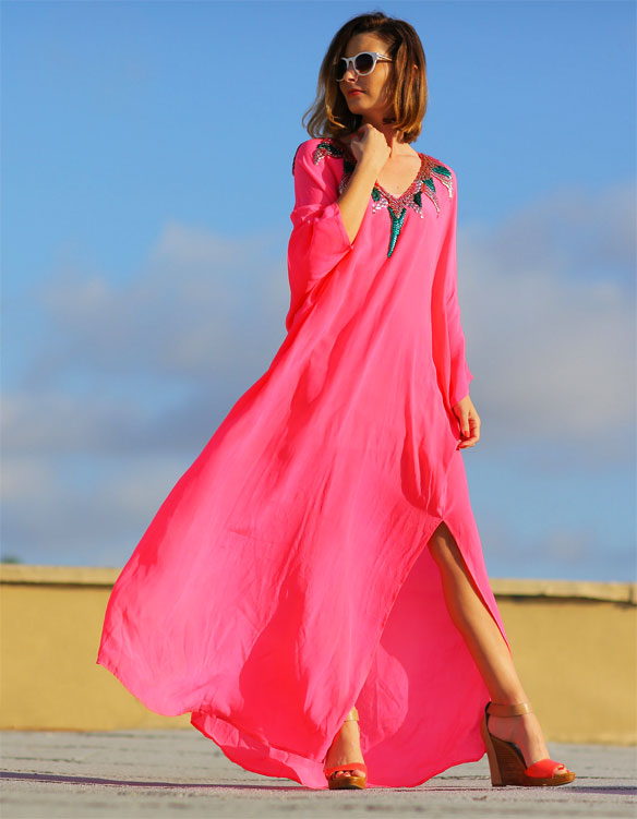 caftangeles; how to style a caftan; how to wear a caftan; rhode resort caftan; pink caftan, chic caftans; 