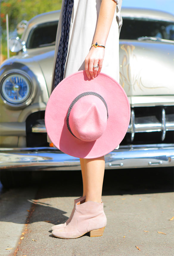 anthropologie pink hat; where to find a cute pink hat; pink wool hat; pink fall hat; pink winter hat; how to style a pink hat; how to wear a pink hat