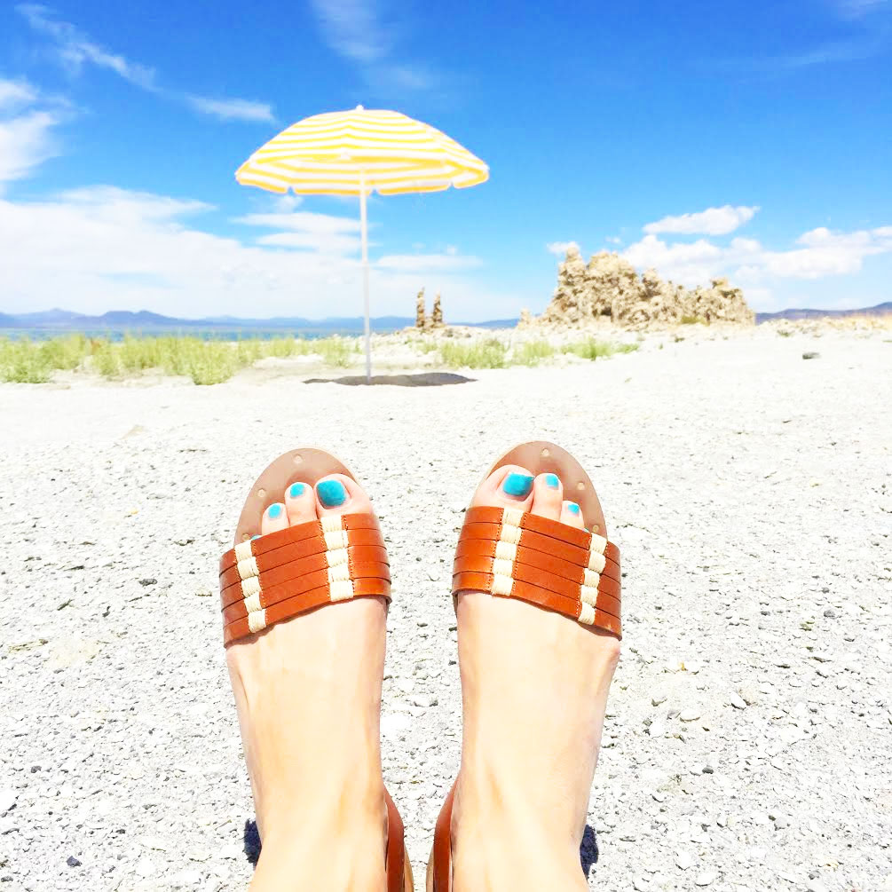 Cute Comfy Summer Sandals | KELLY GOLIGHTLY #monolake