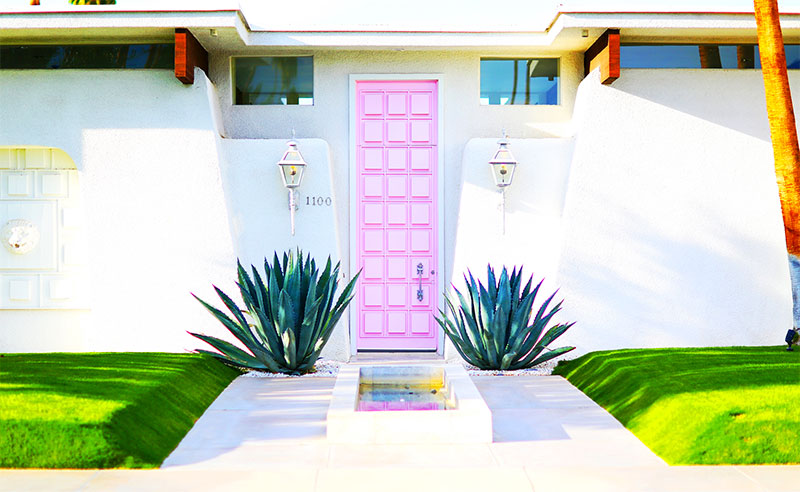 That  Pink Door Palm Springs | KELLY GOLIGHTLY