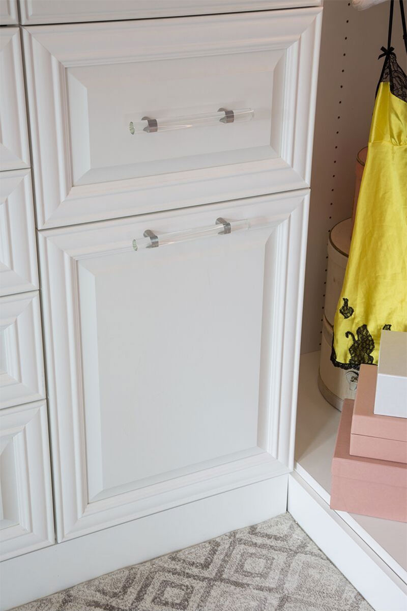 Did you know The Container Store built custom closets?! Click thru to see more...