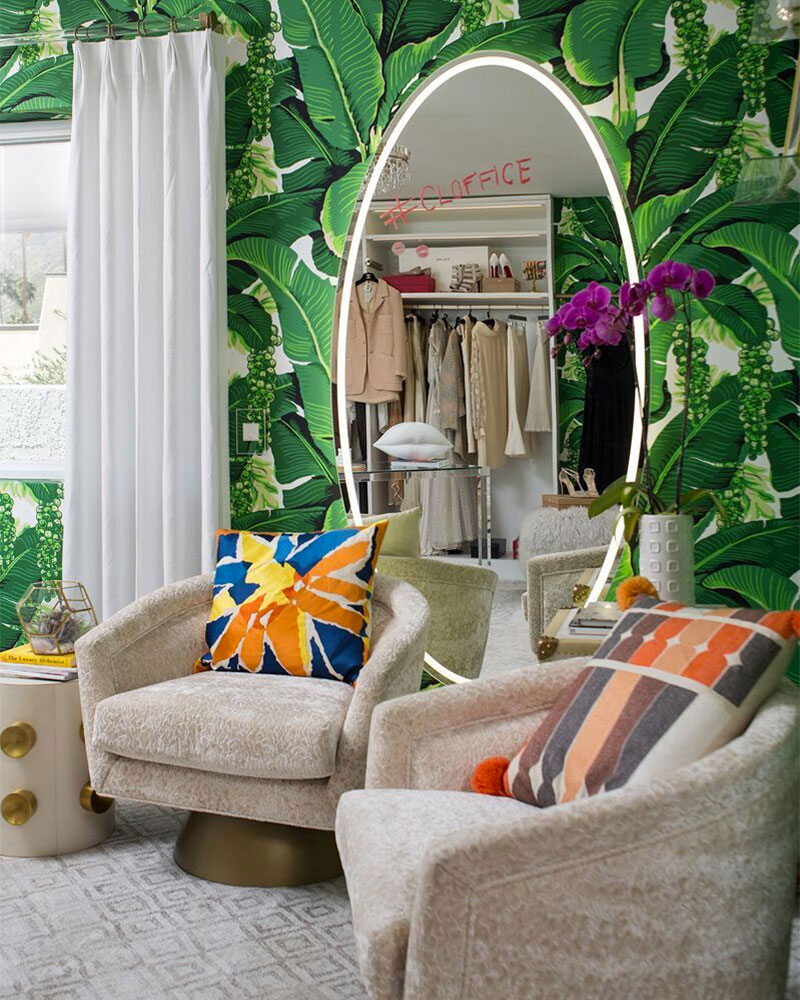 The dream closet of Kelly Golightly designed by Natasha Minasian with The Container Store. #dreamcloset #bananaleafwallpaper #beverlyhillshotel #cloffice 
