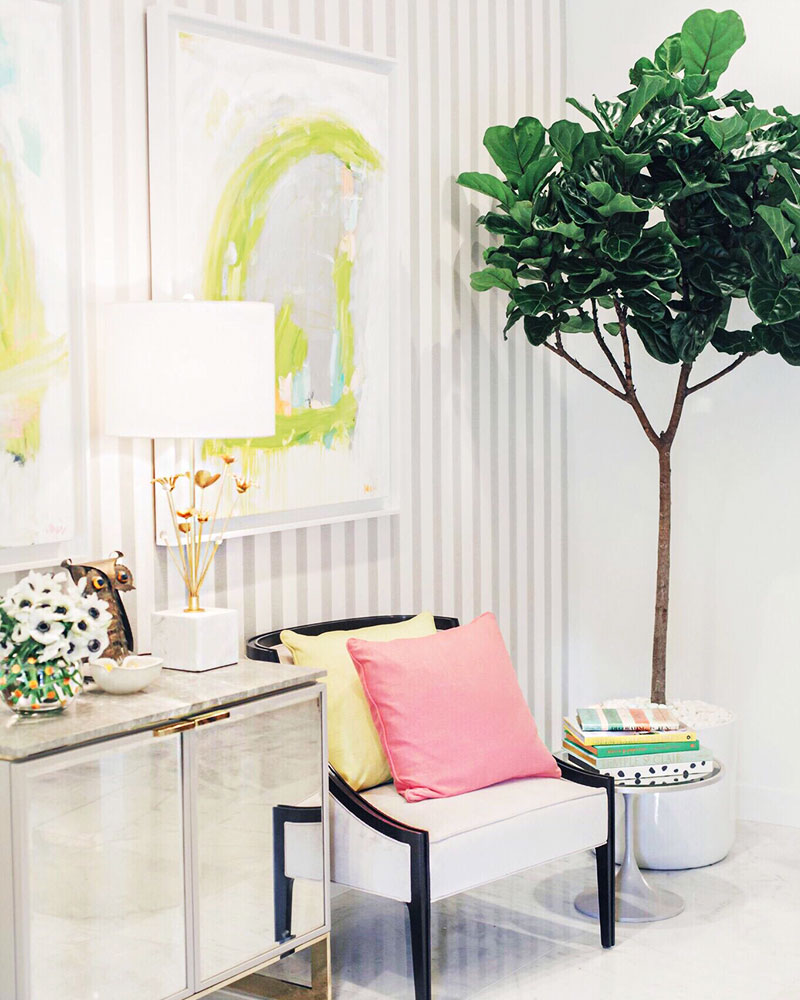 Love this Kate Spade furniture in Kelly Golightly's house! #kellygolightly #katespade #katespadeny