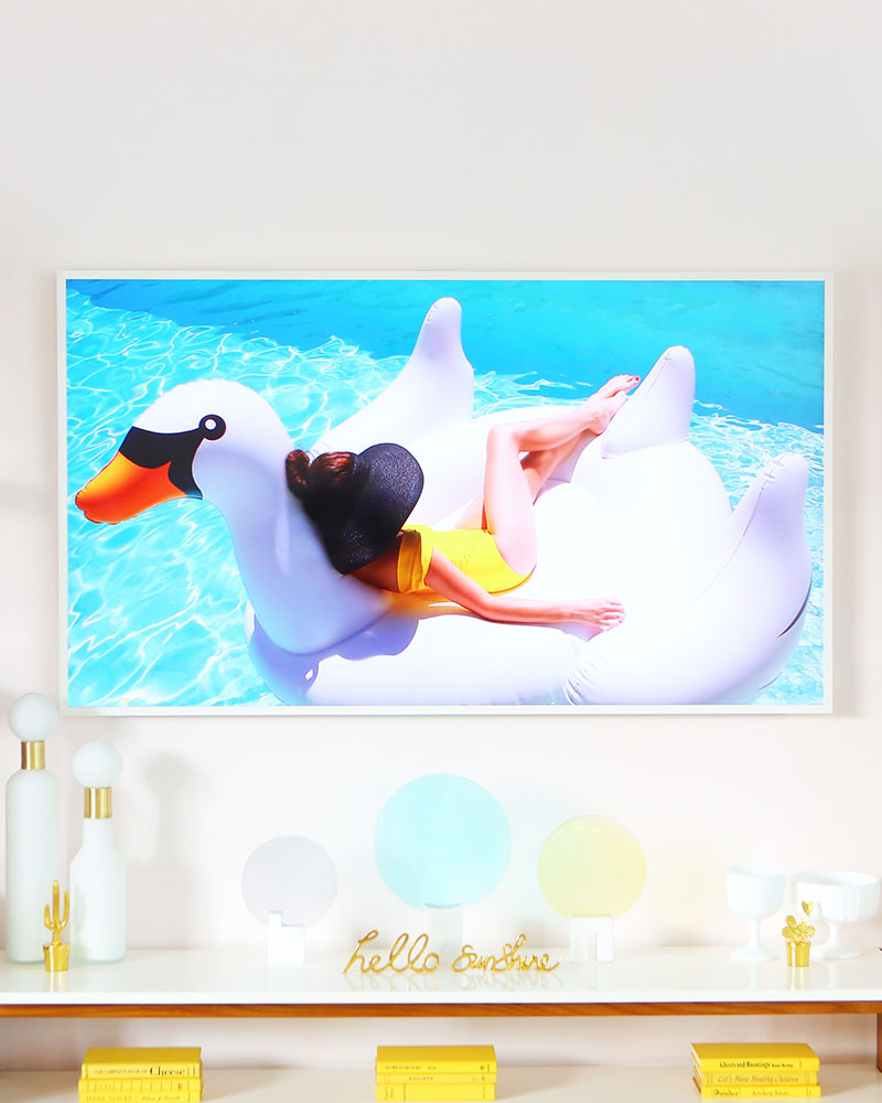 A White TV? Yes please! See more of The Frame by Samsung on the blog today. #kellygolightly