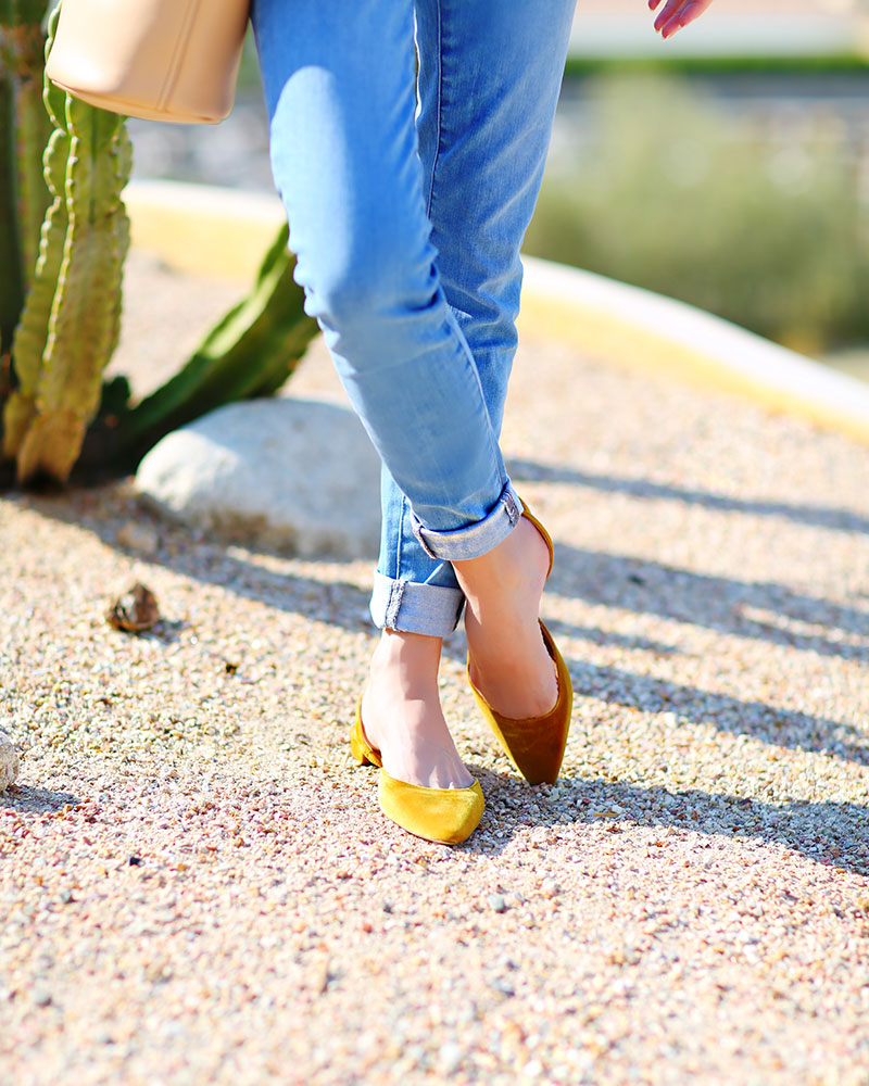 Love these yellow velvet slingback shoes. || #kellygolightly #jcrew #cuyana #baublebar #mottandbow