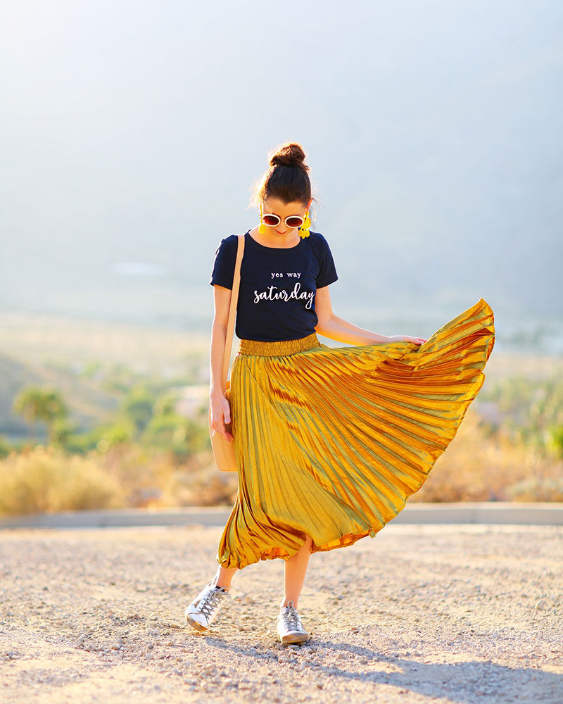 How To Style a Gold Pleated Skirt #kellygolightly