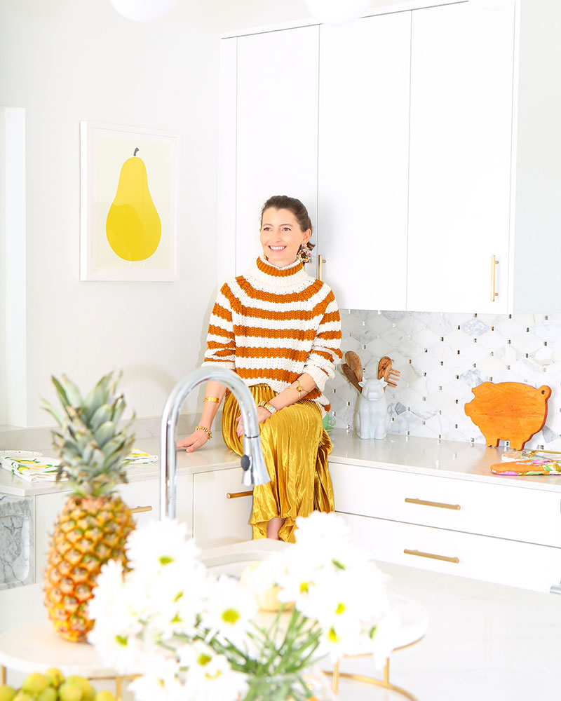 12 Kitchen Styling Tips from Kelly Golightly. #dreamkitchen #whitekitchen #kellygolightly
