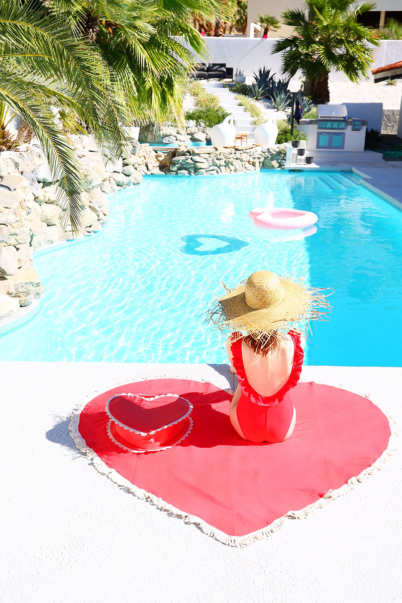 Happy Valentine's Day from Palm Springs! Love this ban.do heart blanket towel and heart cooler bag. #kellygolightly #palmsprings #bando #bandofun